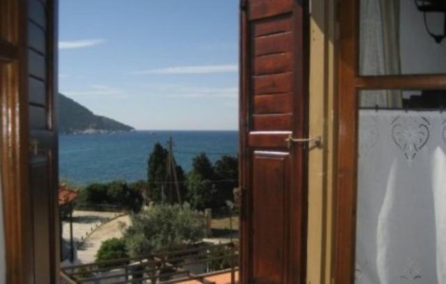 Pleoussa Studio And Apartments Skopelos Town Exterior foto