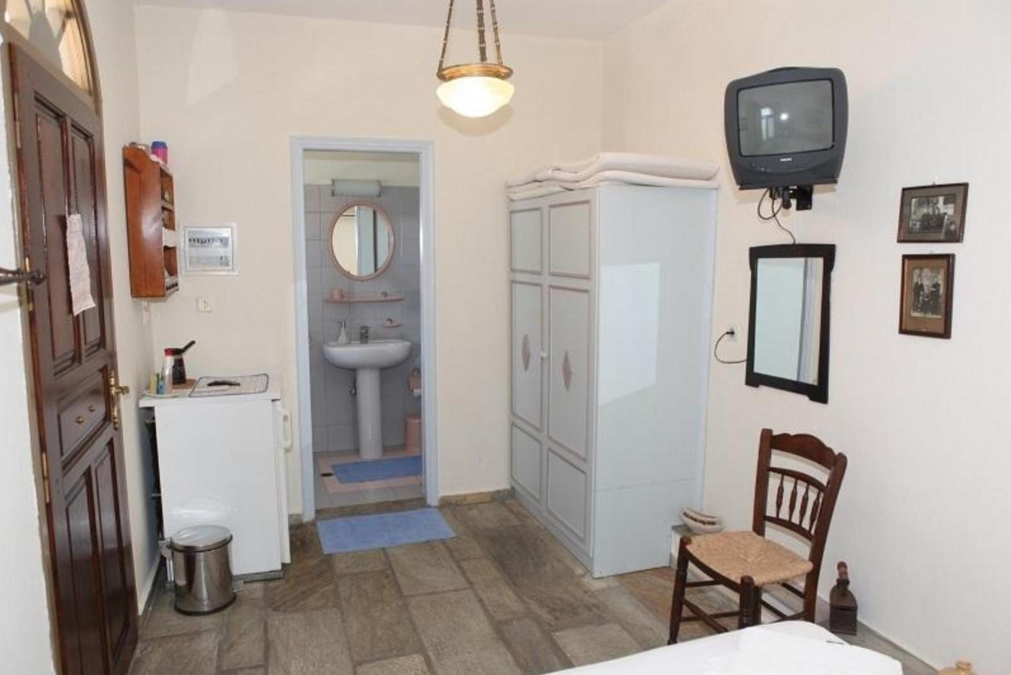 Pleoussa Studio And Apartments Skopelos Town Exterior foto