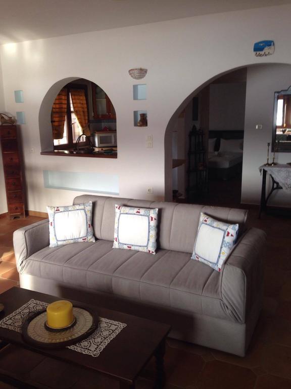 Pleoussa Studio And Apartments Skopelos Town Exterior foto