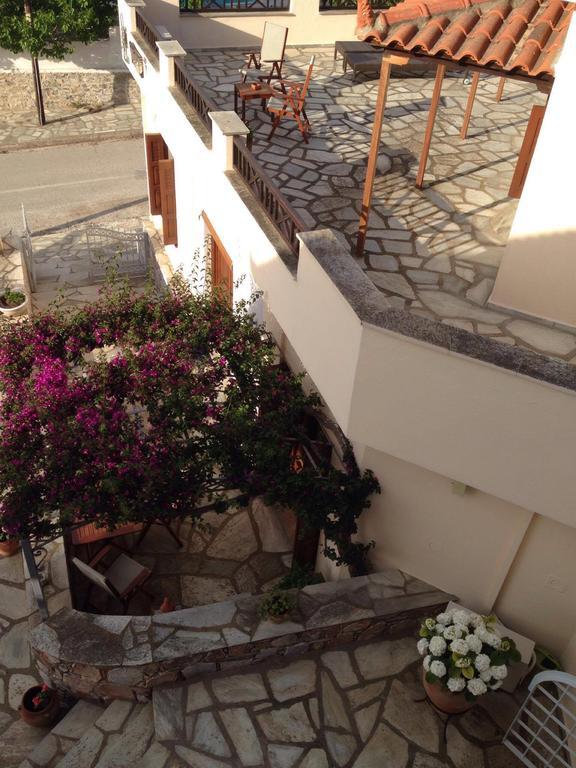 Pleoussa Studio And Apartments Skopelos Town Exterior foto