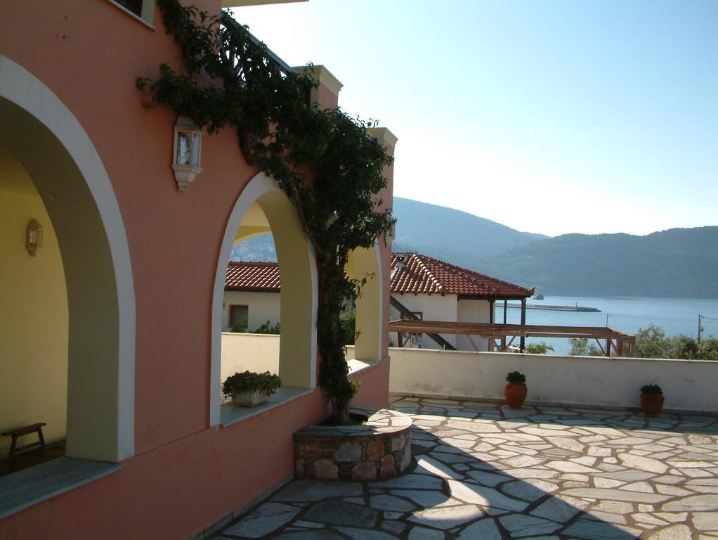 Pleoussa Studio And Apartments Skopelos Town Exterior foto