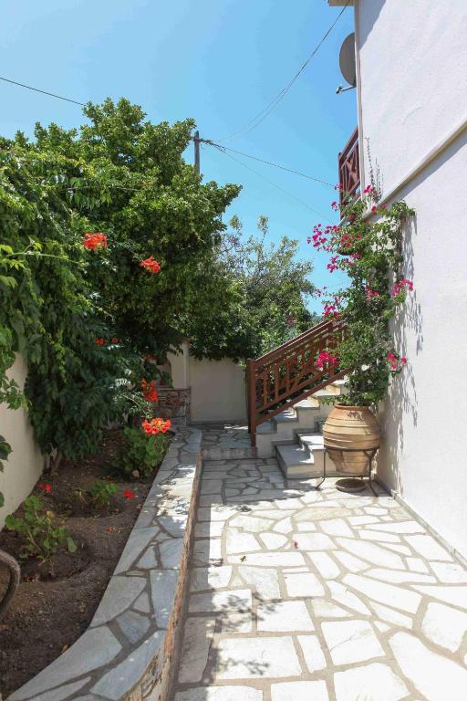 Pleoussa Studio And Apartments Skopelos Town Exterior foto