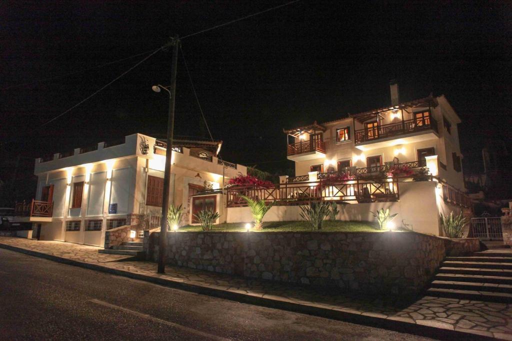 Pleoussa Studio And Apartments Skopelos Town Exterior foto