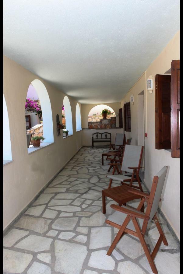 Pleoussa Studio And Apartments Skopelos Town Exterior foto